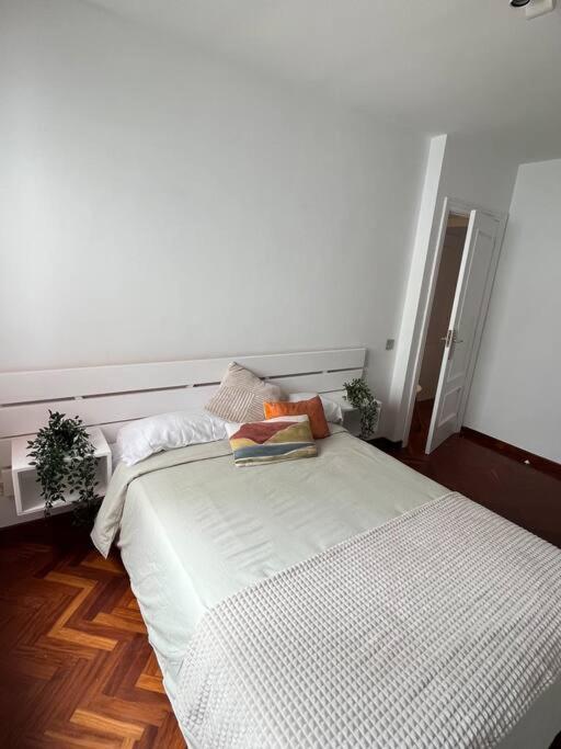 Apartamento El Fontan, Parking Gratuito Gijon Exterior photo